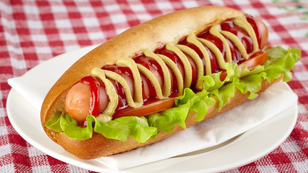 Každý snědený hot dog člověku zkrátí život o 36 minut, tvrdí studie